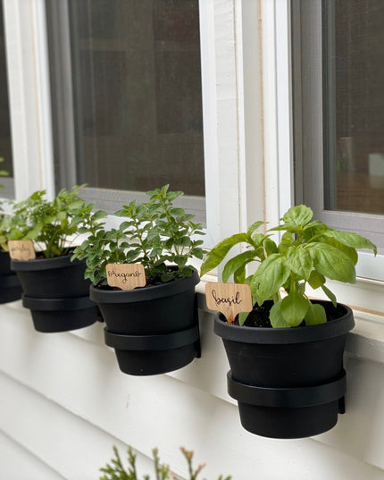 The Hudson Wall Mounted Potholder