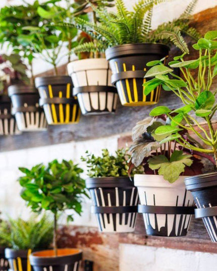 The Hudson Wall Mounted Potholder