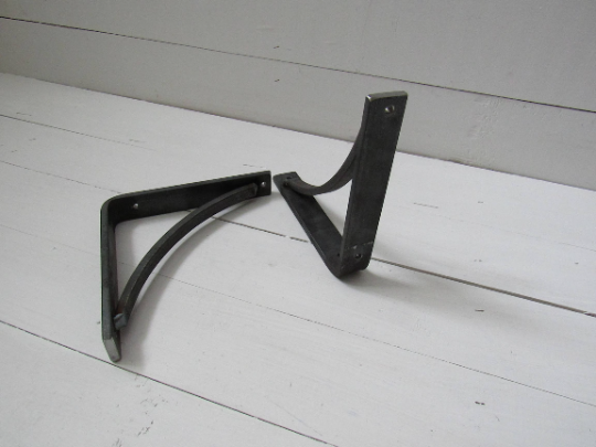 The Oak Hill Petite Shelf Support